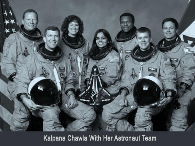 small essay on kalpana chawla in hindi